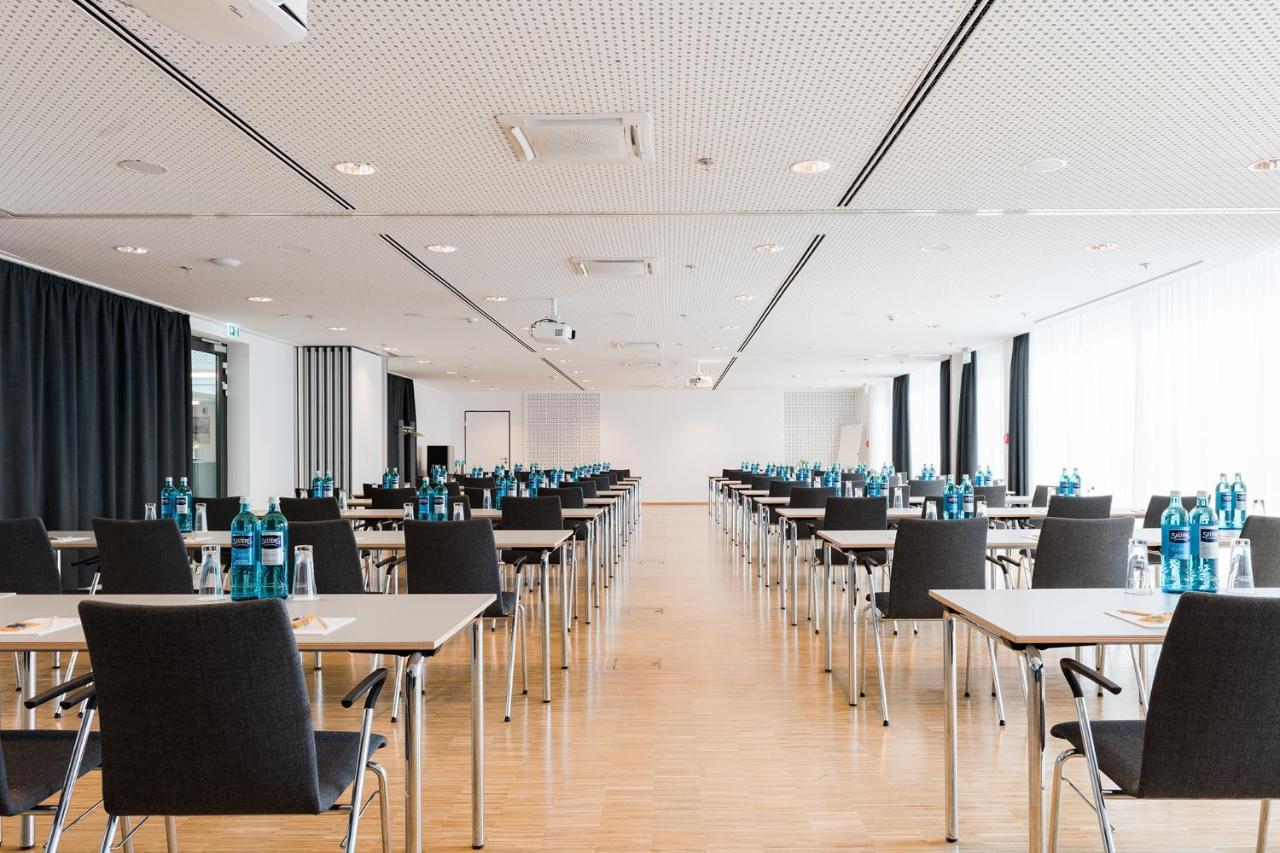 Jufa Hotel Hamburg Hafencity Exterior photo